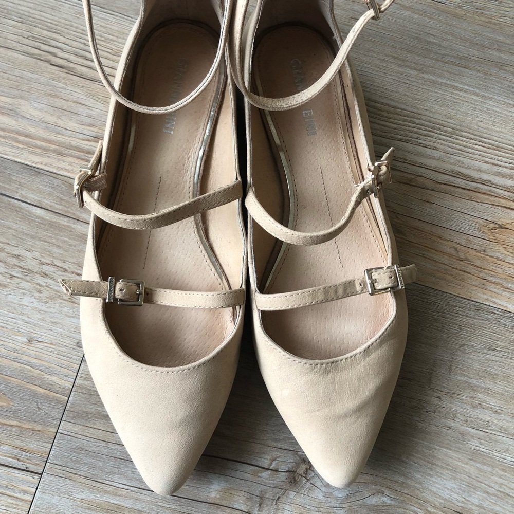 🏅HOST PICK🏅 Flats